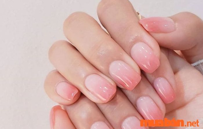 Mẫu nail sơn thạch ombre màu hồng cánh sen thật dịu dàng