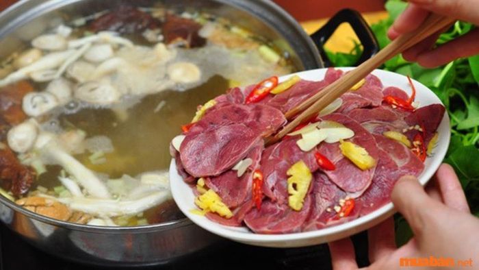 Lẩu bò Tí Chuột