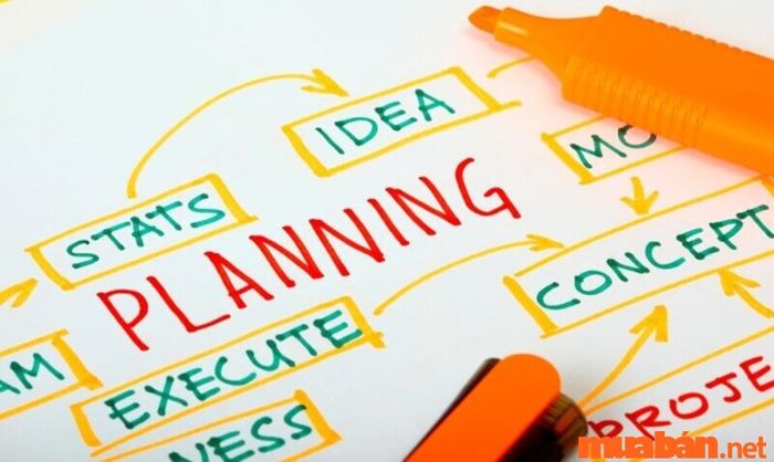 Công việc của nhân viên kế hoạch là gì? Duy trì tiến độ công việc.