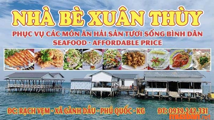 Quán ăn Nhà bè Xuân Thùy tại làng chài Phú Quốc