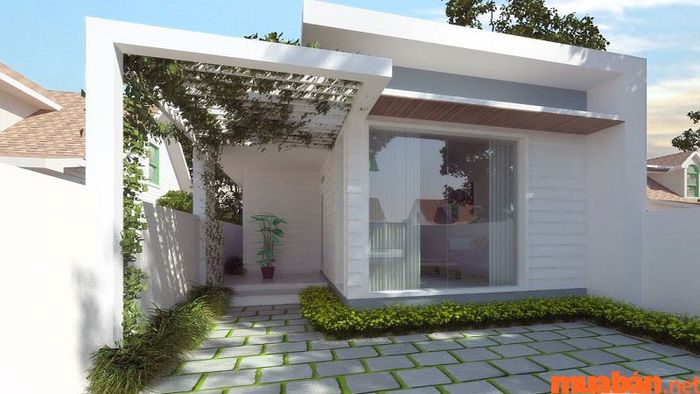 Bạn nên chú trọng đến không gian sân vườn để giảm bớt cái nóng cho ngôi nhà nhỏ gọn.