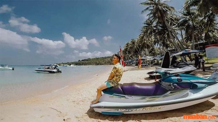 Làng chài Hòn Thơm nằm trong quần thể Sun World