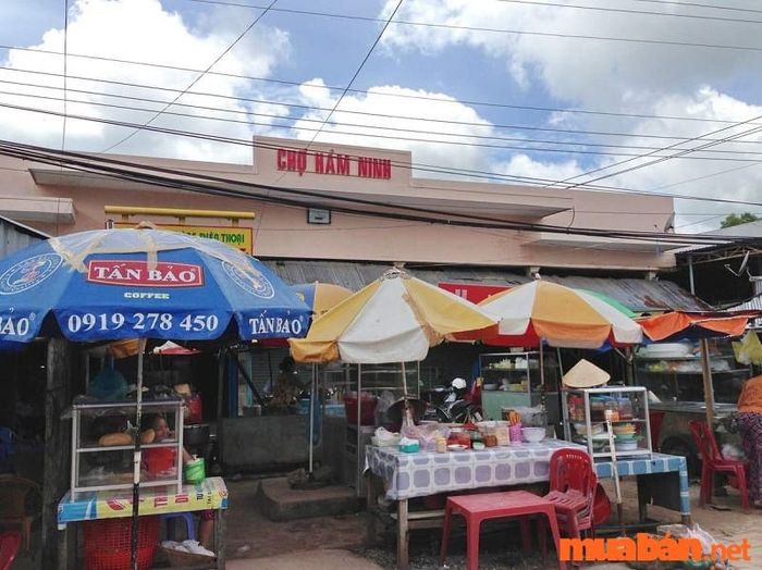 Chợ Hàm Ninh - khu chợ Phú Quốc mang kiến trúc cổ điển