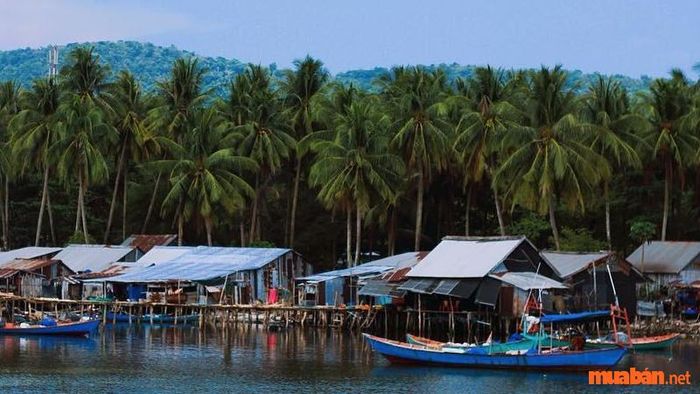 Làng chài Rạch Vẹm Phú Quốc - Điểm đến tuyệt vời để trốn nắng