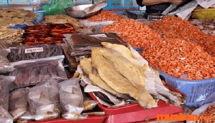 Chợ Bãi Thơm mang đến giá cả hợp lý