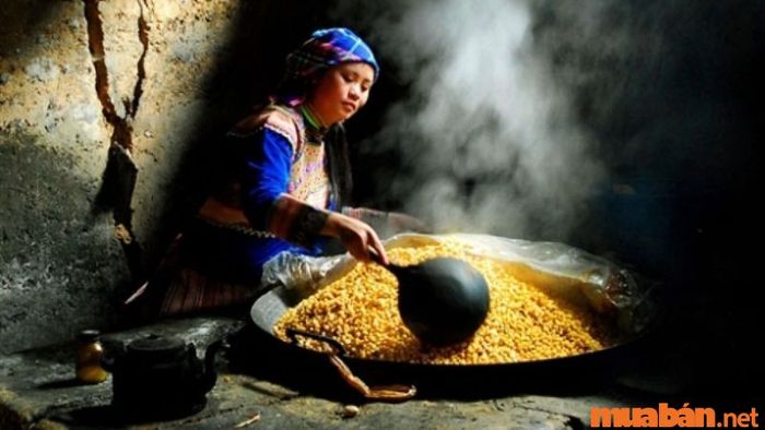 Món đặc sản địa phương tại bản Cát Cát không thể bỏ qua - Rượu ngô