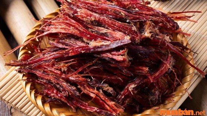 Món đặc sản địa phương tại bản Cát Cát không thể bỏ qua - Thịt trâu gác bếp