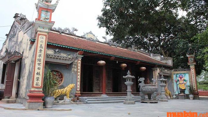 Đền Quan Giám Sát