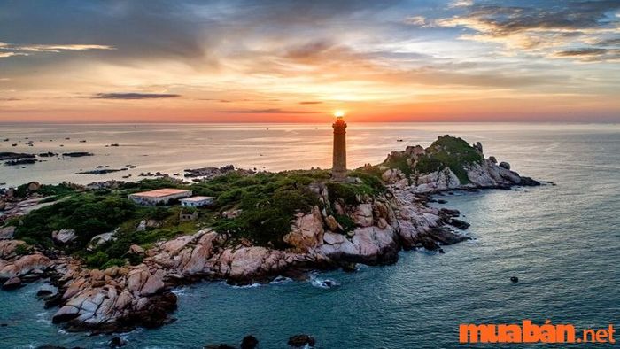 Phan Thiết có gì thú vị? - Ghé thăm Hải đăng Kê Gà