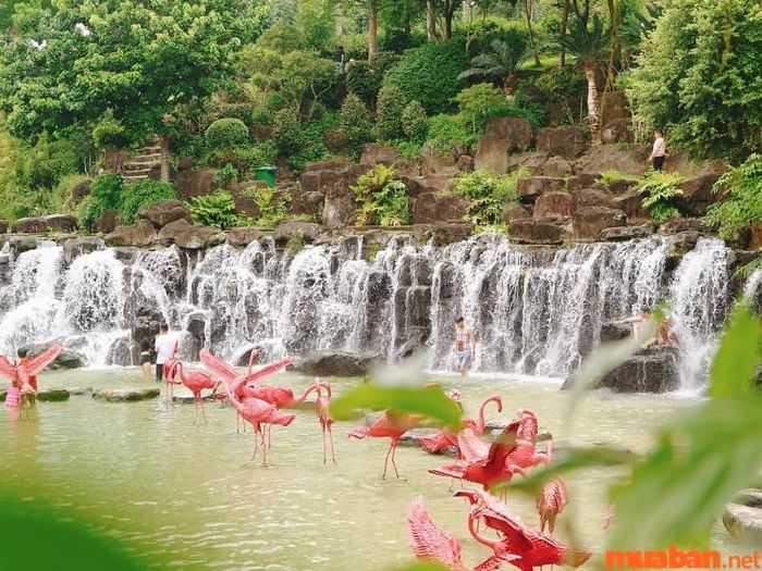 Khu du lịch Suối Mơ