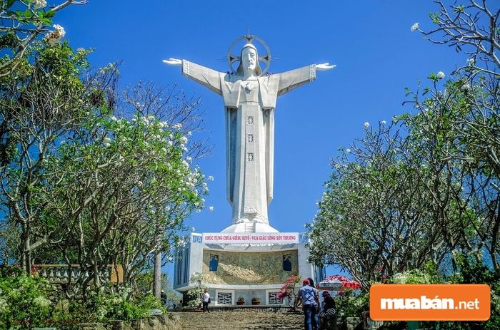 Tượng Chúa Kitô được xem là một trong những điểm du lịch nổi bật tại Vũng Tàu.