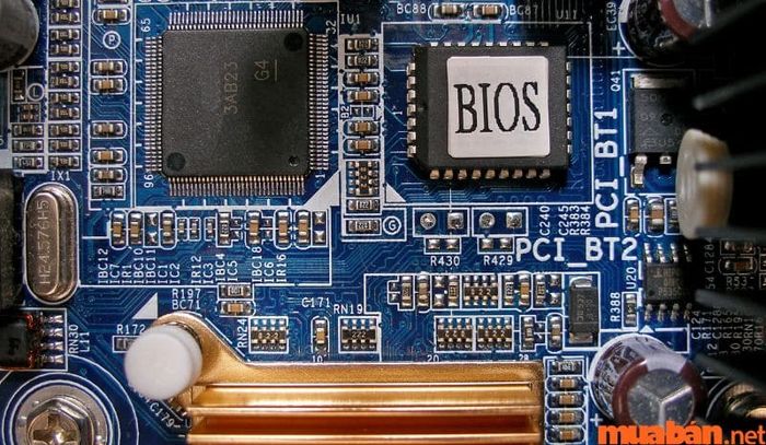 Tính năng thứ hai của BIOS là gì? Đó là khả năng kiểm tra nhiệt độ của máy trong lúc hoạt động.