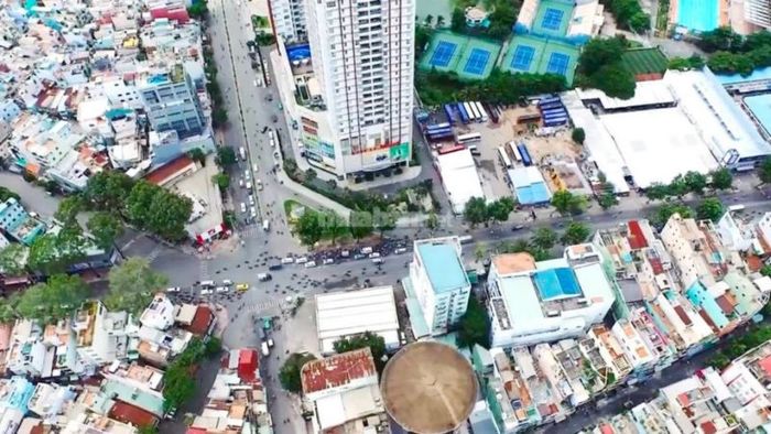 quận 11 tiếp giáp với quận nào