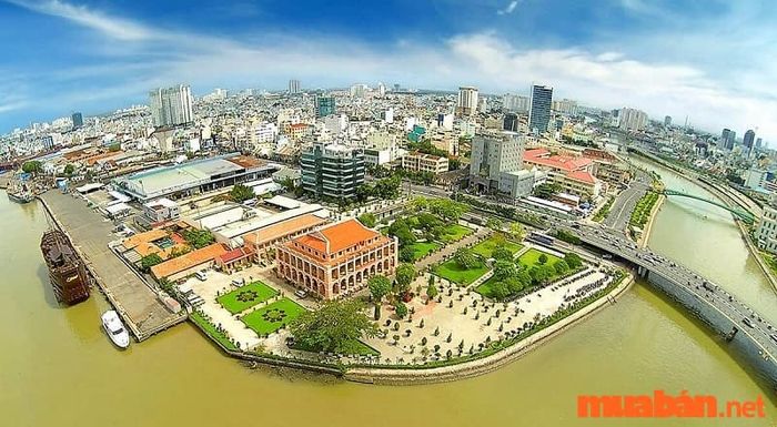 Quận 4 có tổng cộng bao nhiêu phường?