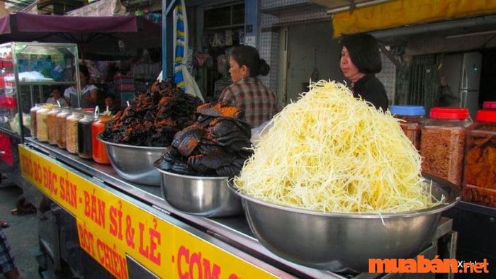 Quận 4 có tổng cộng bao nhiêu phường?