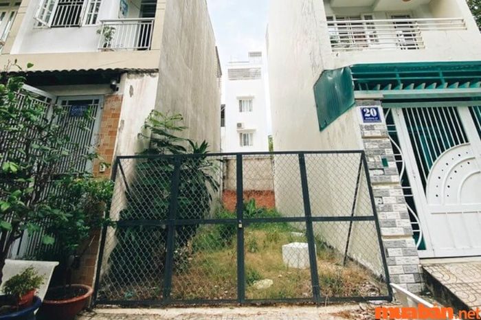 Đất lọt khe thường đi kèm với nhiều tiện ích cộng đồng