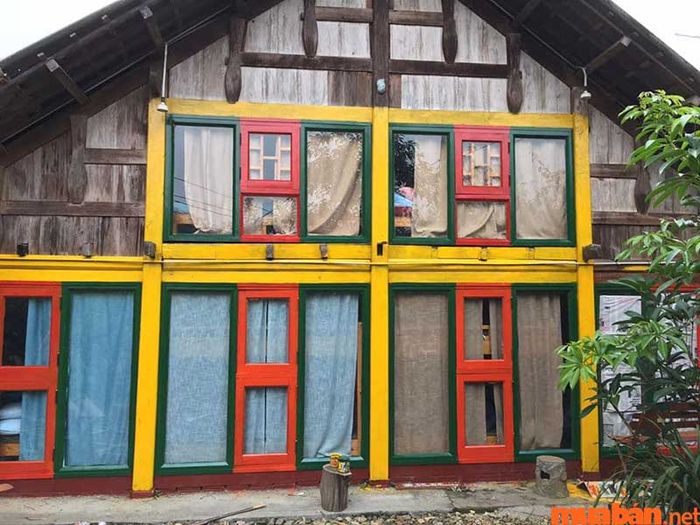 Tả Van Gỗ Homestay là sự lựa chọn lý tưởng cho những ai yêu thích không gian sống mang phong cách vintage.