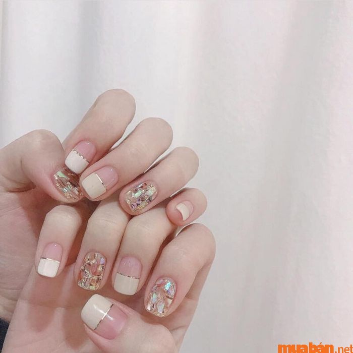 Mẫu nail hồng thạch xà cừ dễ thương