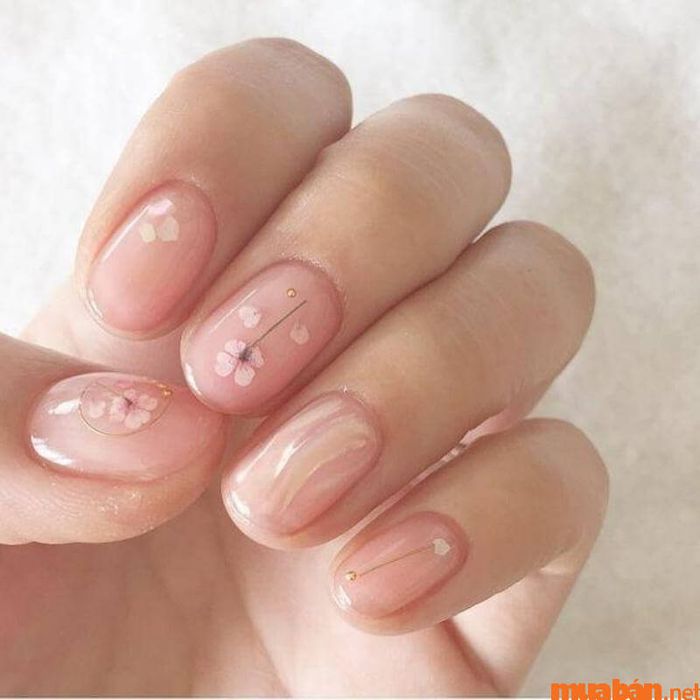 Mẫu nail hồng thạch vẽ hoa xinh đẹp