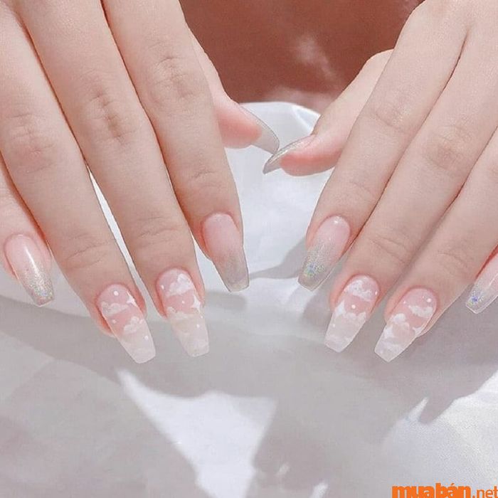 Mẫu nail hồng thạch pha trắng nhẹ nhàng