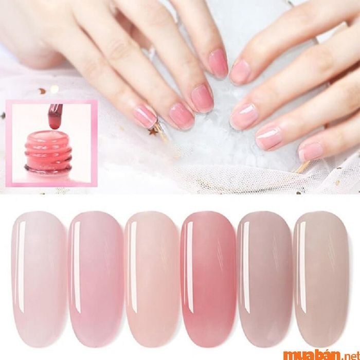 Mẫu nail hồng thạch sơn bóng nhẹ nhàng và thanh thoát