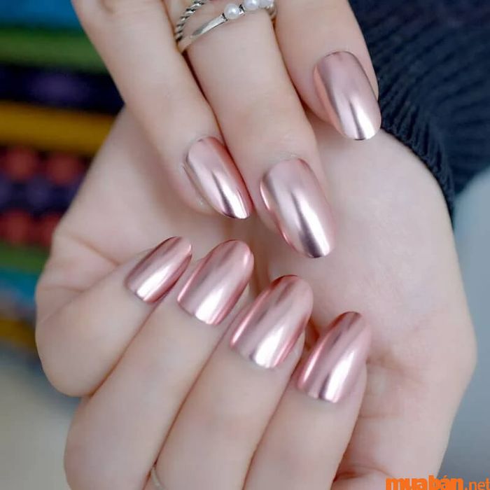 Mẫu nail hồng thạch tráng gương tinh tế