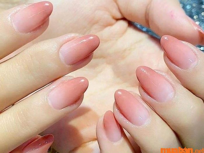 Mẫu nail hồng thạch Ombre nhẹ nhàng và nữ tính