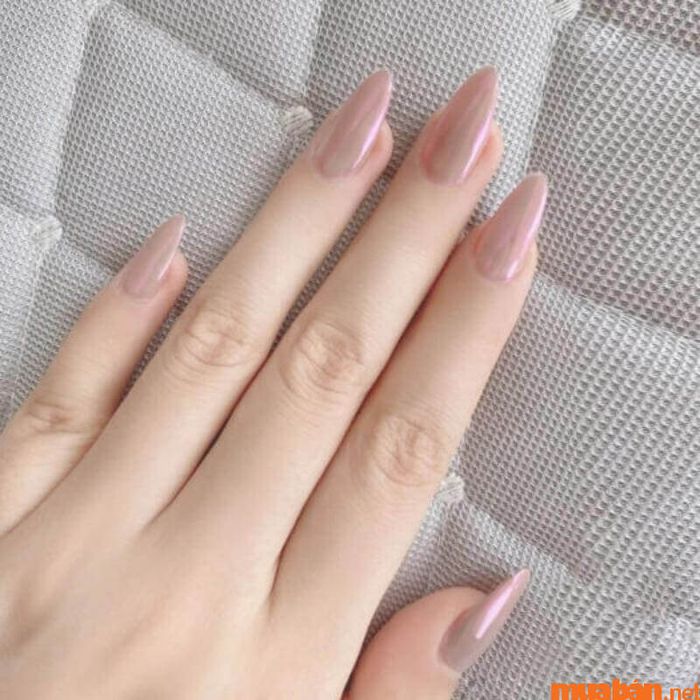 Mẫu nail hồng thạch tráng gương