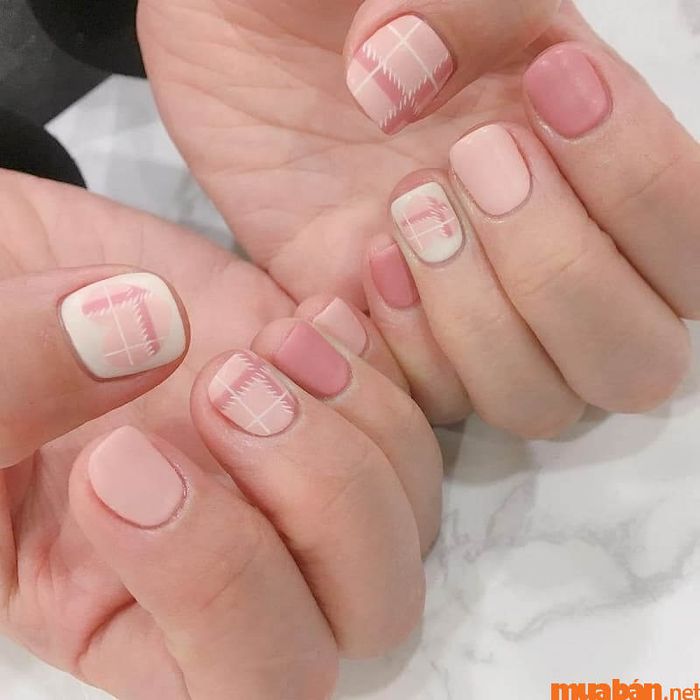 Mẫu nail hồng thạch kẻ thật đẹp