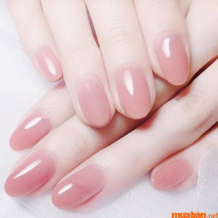 Mẫu nail hồng thạch nữ tính và giản dị