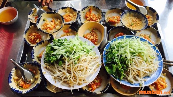 Món ăn đặc sản truyền thống của xứ Huế