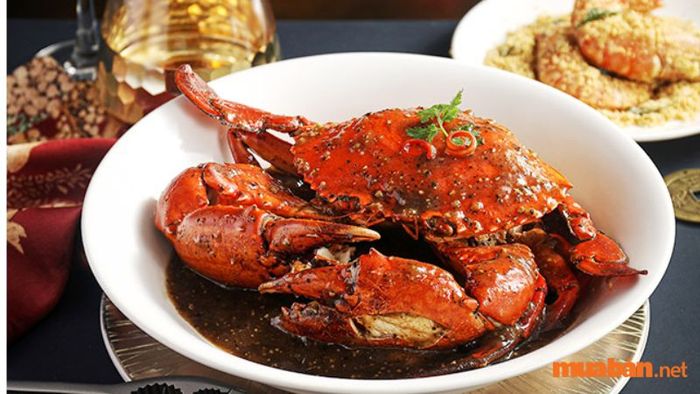Món cua sốt Singapore được nhiều thực khách ưa chuộng.