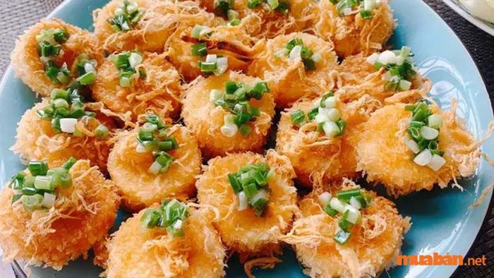 Đậu hủ non chiên giòn rất ngon khi thưởng thức cùng chà bông