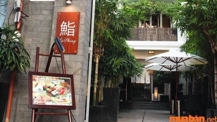 Nhà hàng Lá Phong Sushi
