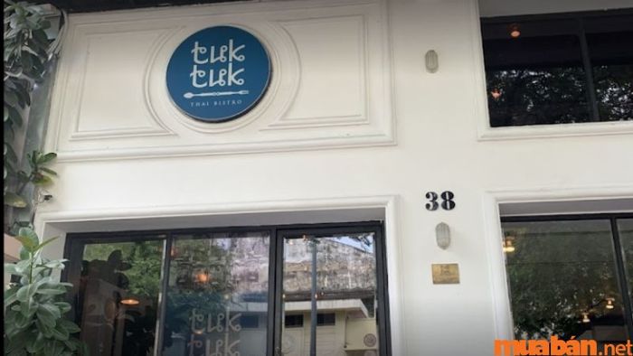 Quán ăn ngon Quận 1 Tuk Tuk Bistro chuyên về các món ăn Thái