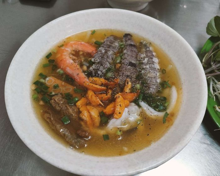 TOP 30 món ăn ngon không thể bỏ lỡ trong ẩm thực Việt Nam