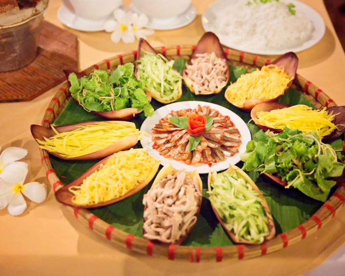 TOP 30 món ăn đặc sắc trong ẩm thực Việt Nam mà du khách không thể bỏ qua