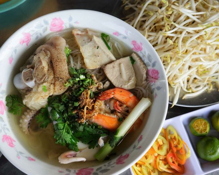 TOP 30 món ngon trong ẩm thực Việt Nam du khách nhất định nên thử