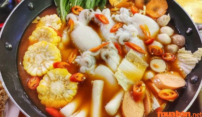 Nếu bạn yêu thích hải sản, quán lẩu Thủ Đức - Lẩu Mực King sẽ là sự lựa chọn hoàn hảo cho bạn