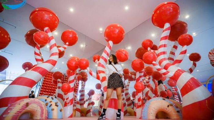 Phòng Bong Bóng Cầu Vồng tại Vườn Ánh Sáng Lumiere (Ảnh: Sưu tầm)