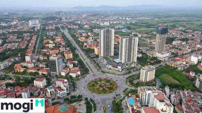 Hồ nước và nhiều cây xanh