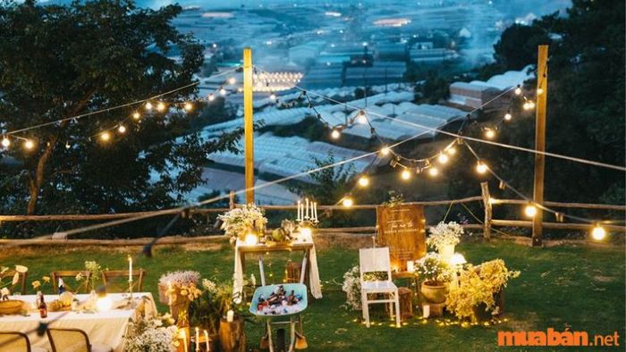 Khung cảnh về đêm tại Túi Mơ To