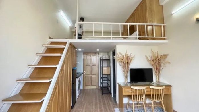 Nhà cấp 4 gác lửng 200 triệu với ốp gỗ
