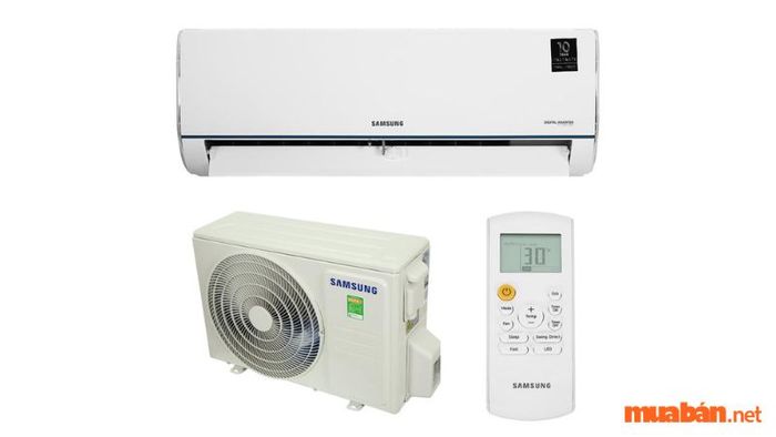 Xem xét chi phí sửa chữa máy lạnh Samsung báo lỗi chớp đèn