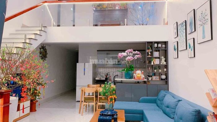 Nhà cấp 4 gác lửng 200 triệu với 2 phòng ngủ