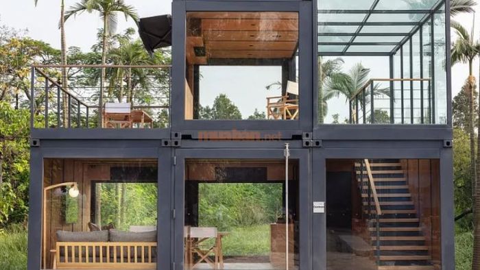 Nhà tiền chế hiện đại bằng kính