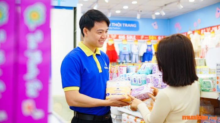 Nhân viên tiếp thị sản phẩm