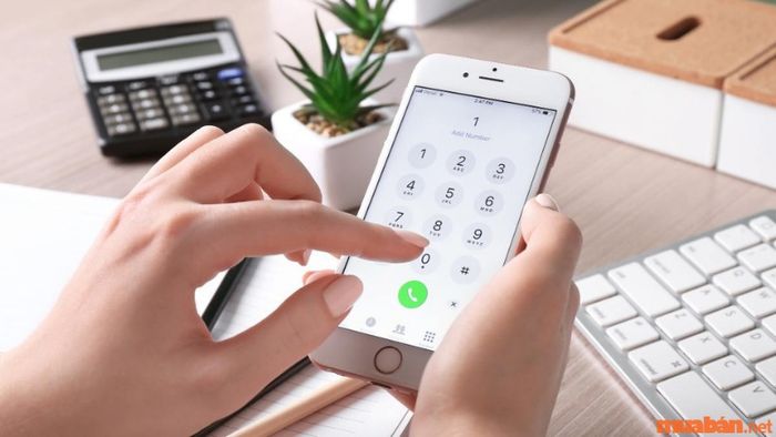Ghi nhớ thông tin liên lạc của quản lý và đồng nghiệp để khi cần hỗ trợ, bạn có thể dễ dàng liên hệ.