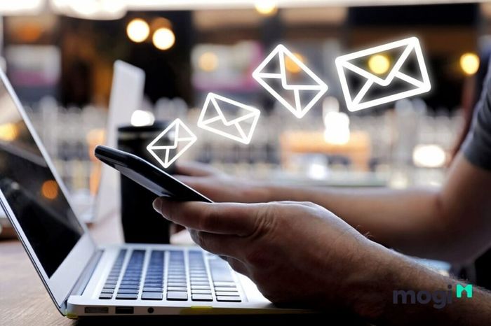 Tiếp thị qua email giúp bạn dễ dàng tiếp cận nhiều khách hàng tiềm năng.