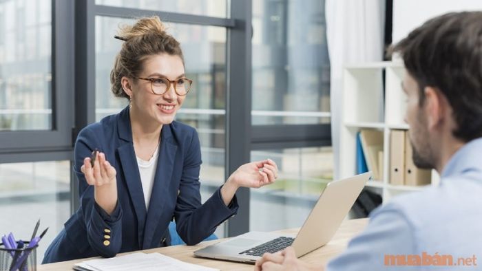 Câu hỏi này là một cơ hội để bạn thể hiện sự quan tâm và háo hức đối với vị trí mà mình ứng tuyển.